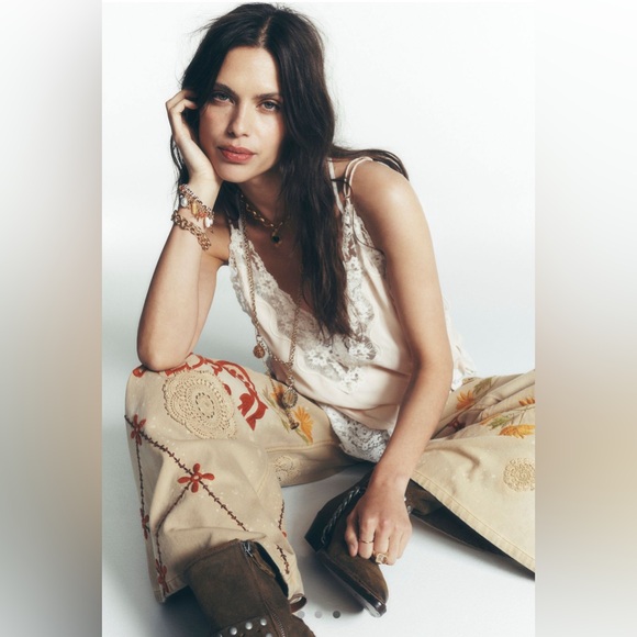 NWT Free People Bailey Gold and Brown Charm Bracelet - Picture 3 of 8